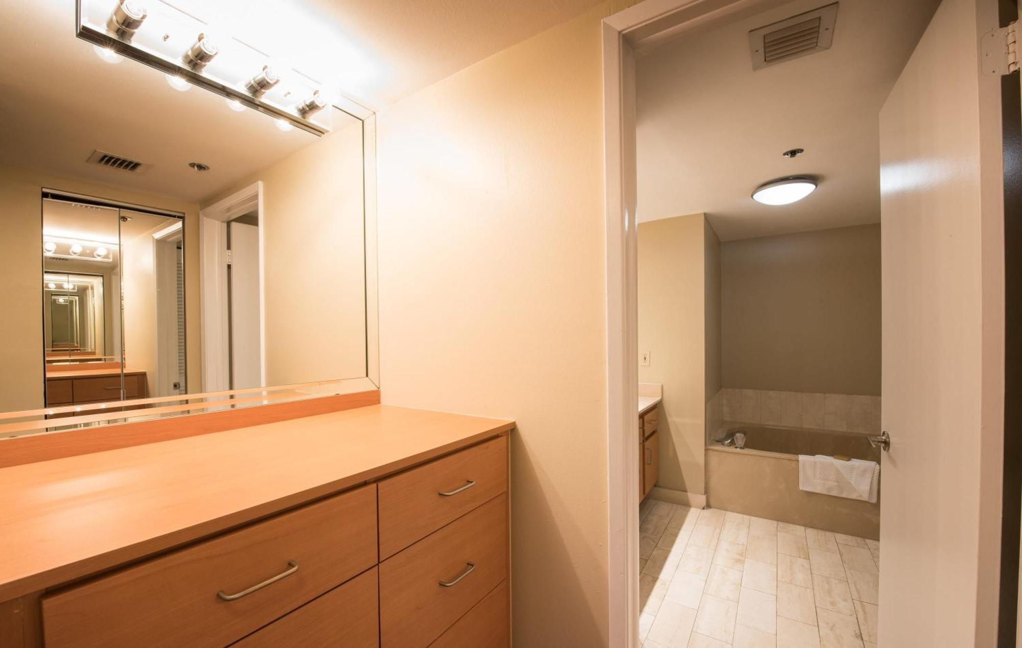 Serene Two-bedroom Bay View Miami