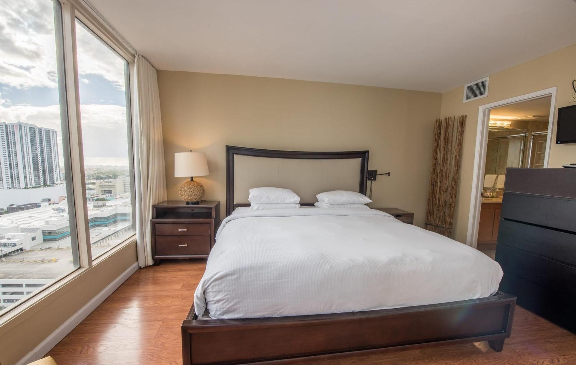 Serene Two-bedroom Bay View Miami