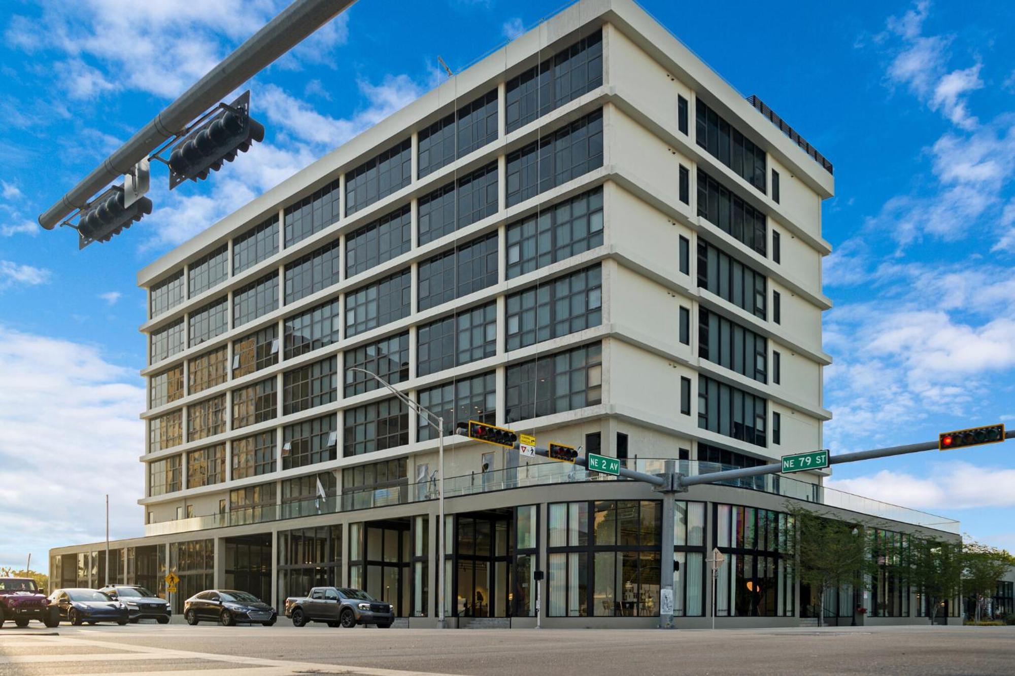 Apartment Roami At Little River Lofts