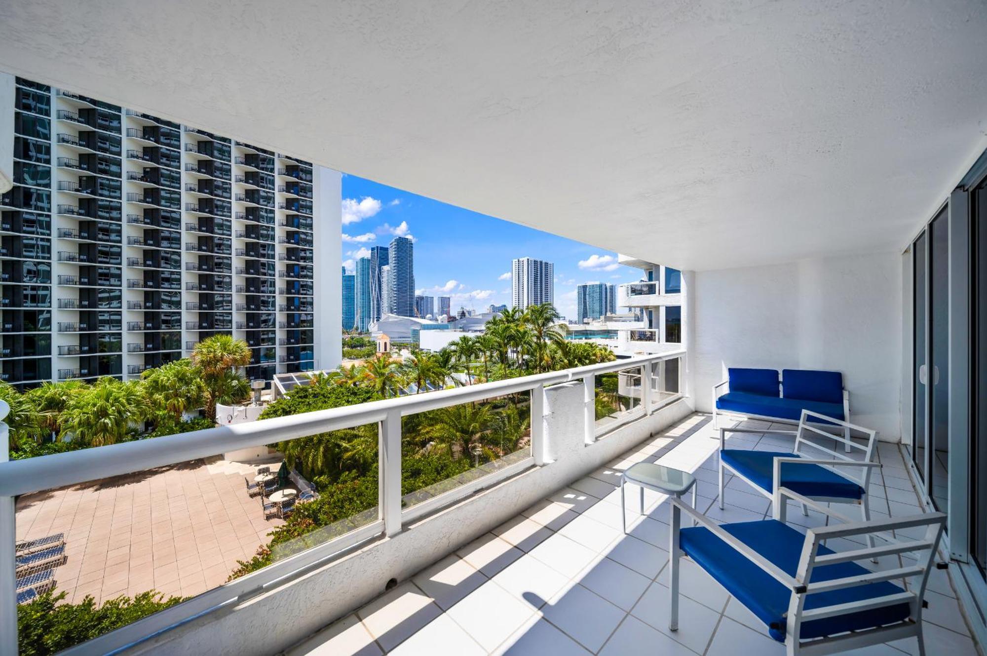 The Tranquil Nest On Bay Apartment Miami