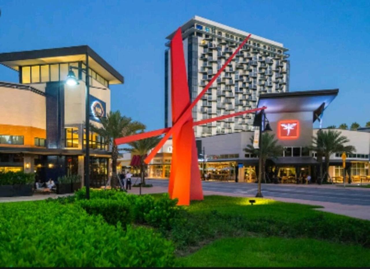 Style 1-bdrm Downtown Doral *