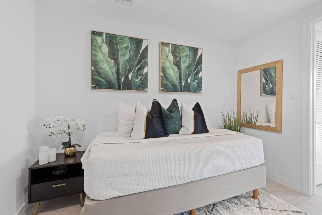 Luxury 1 Bdrm/1b In Design District Area Apartment *