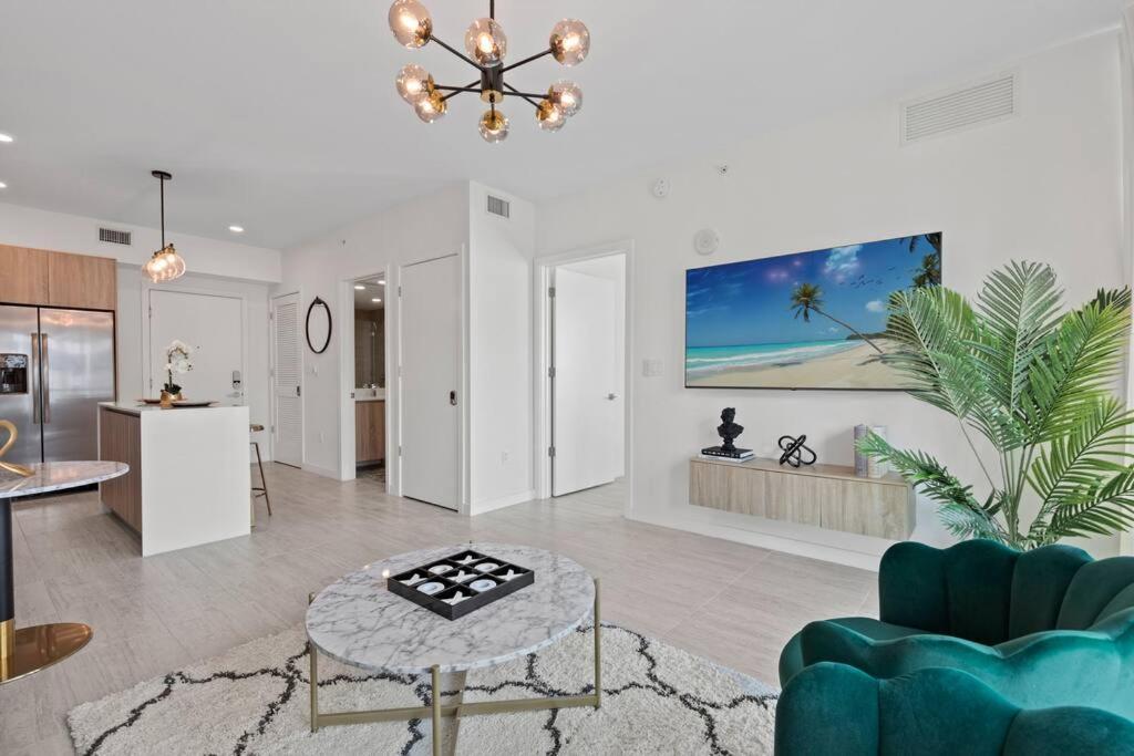 Luxury 1 Bdrm/1b In Design District Area Apartment Miami