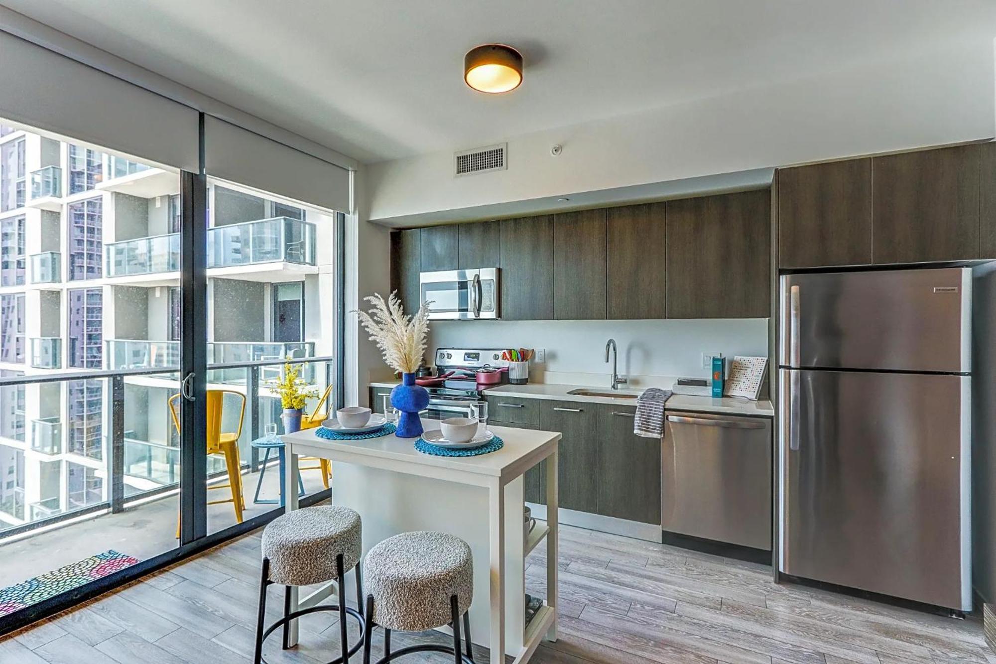 Dt Apartment *