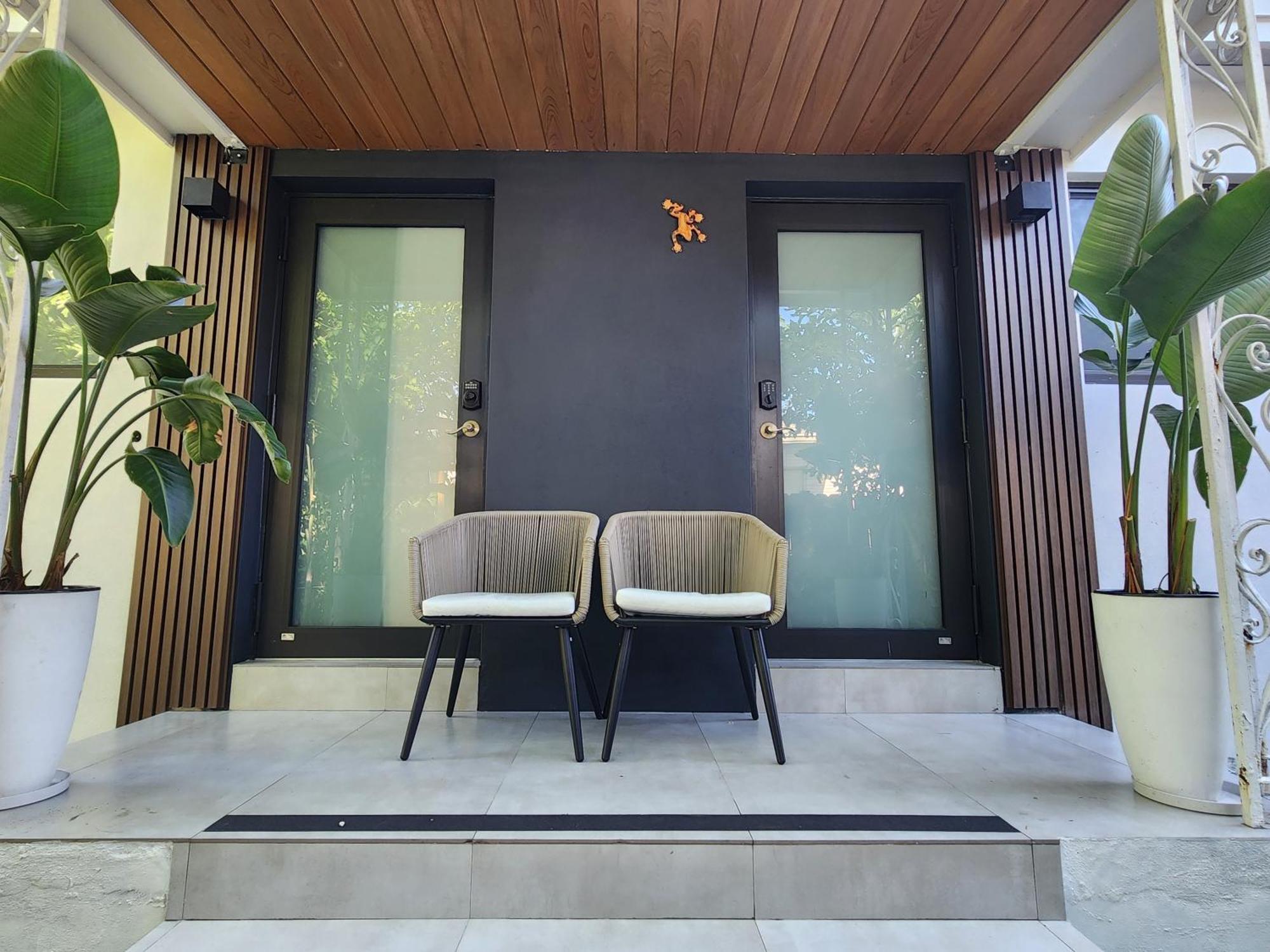 Casa Cuba In Little Havana, Brickell, Calle 8 And 10 Minutes To The Free Parking Apartment *
