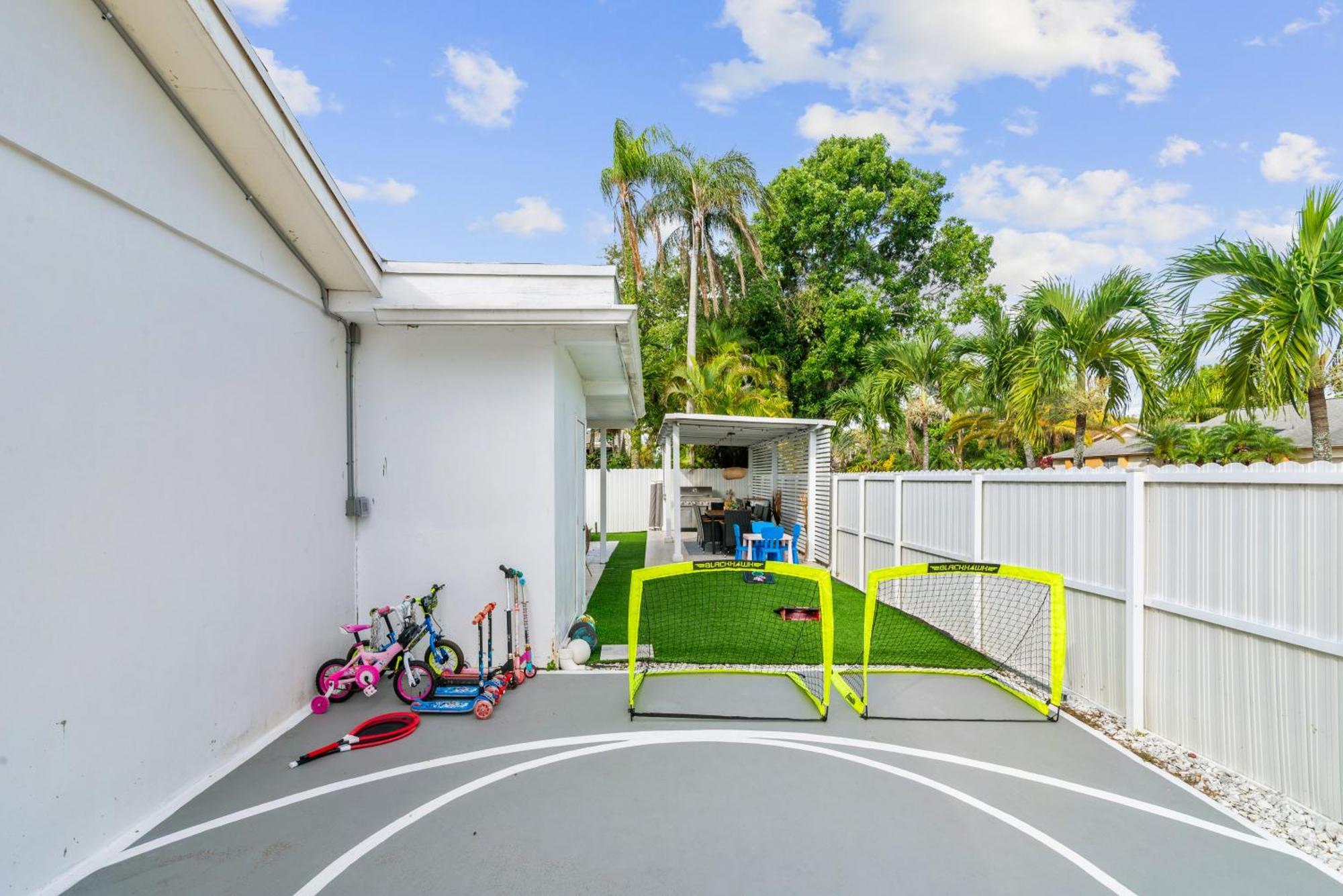 Luxury House W Heated Pool & Jacuzzi Miami