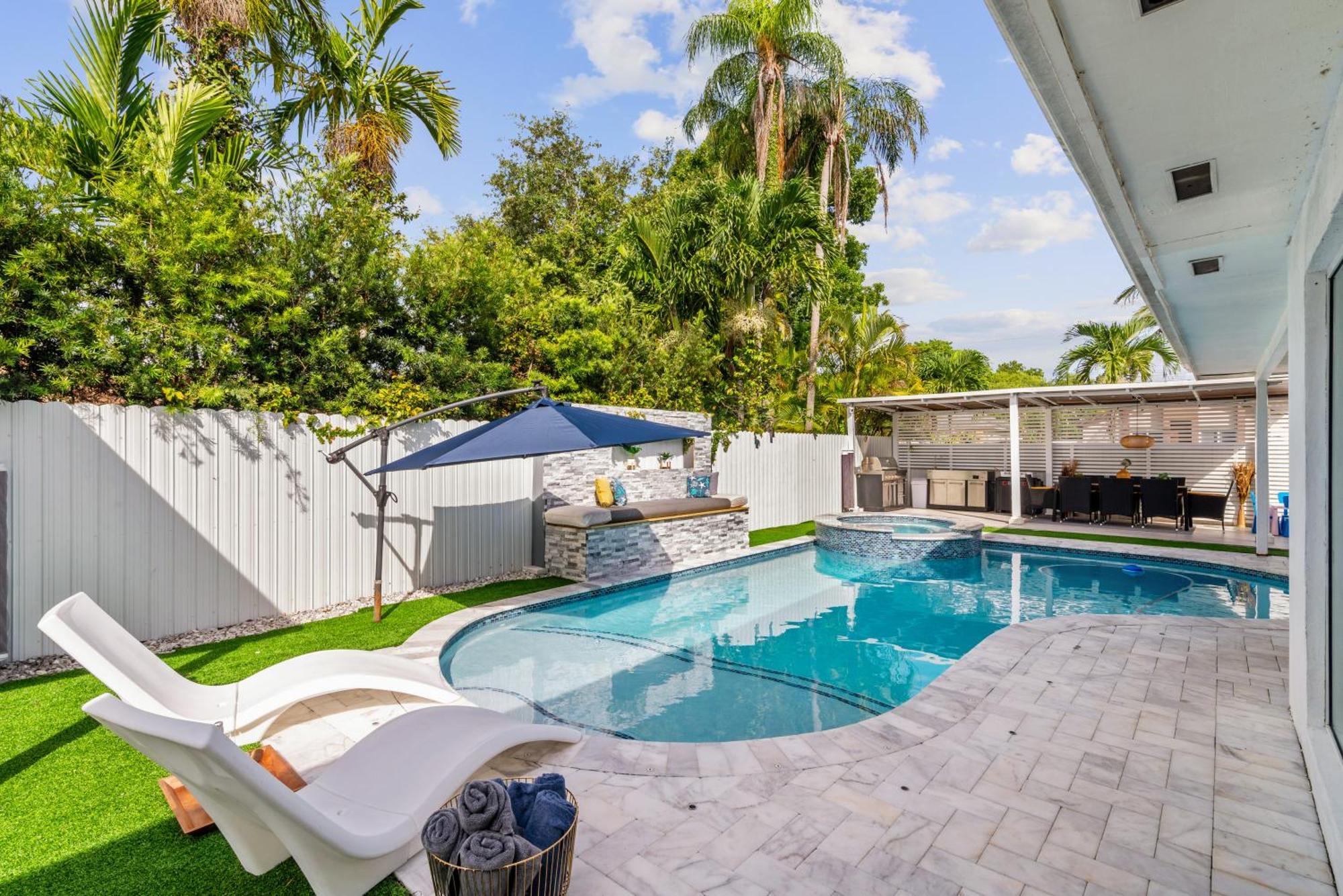 Holiday home Luxury House W Heated Pool & Jacuzzi Miami
