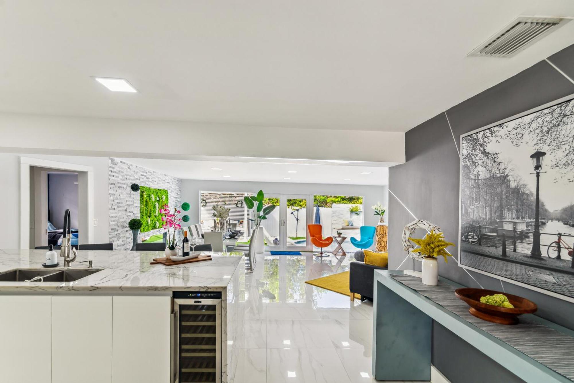 Holiday home Luxury House W Heated Pool & Jacuzzi *