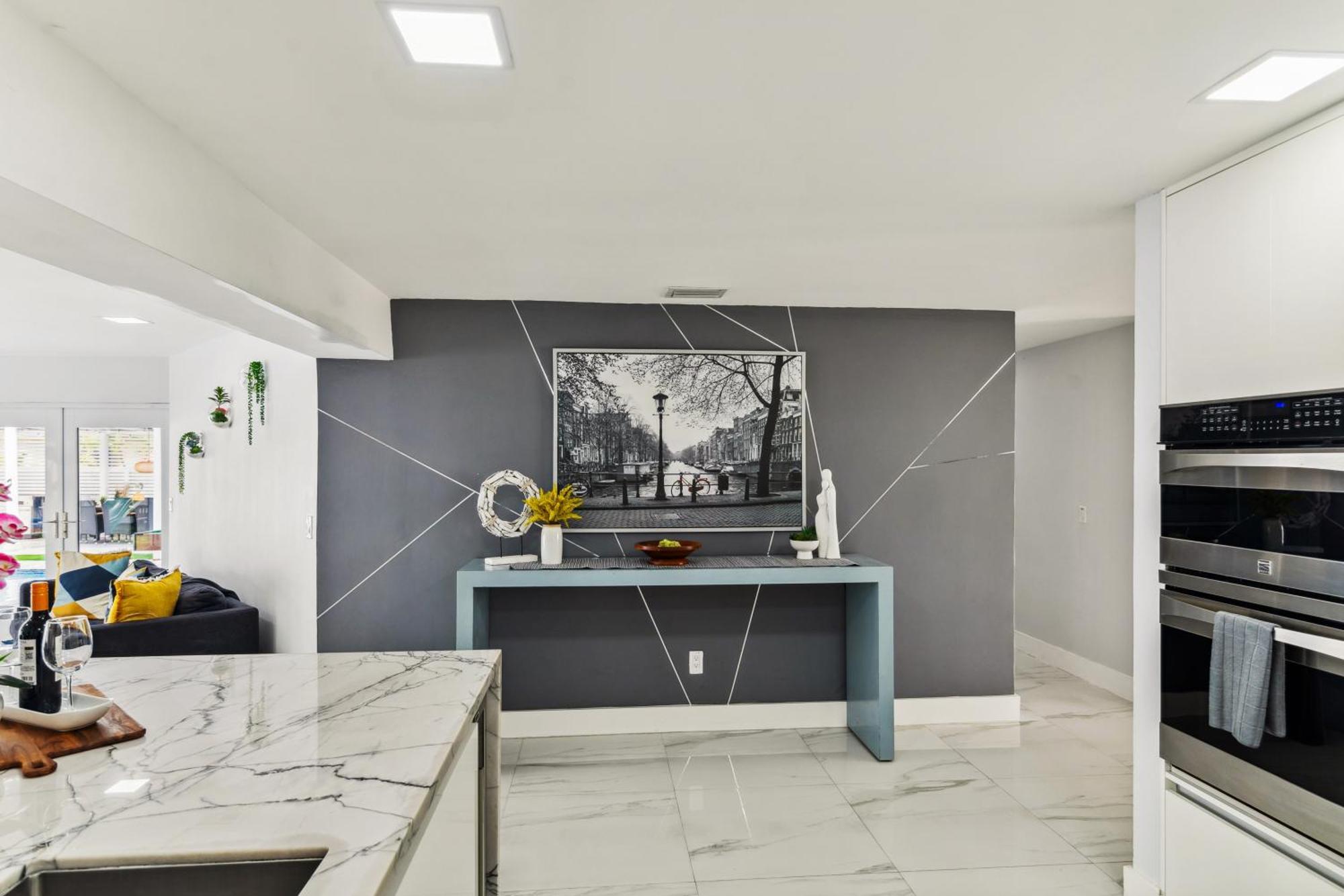 Luxury House W Heated Pool & Jacuzzi Holiday home