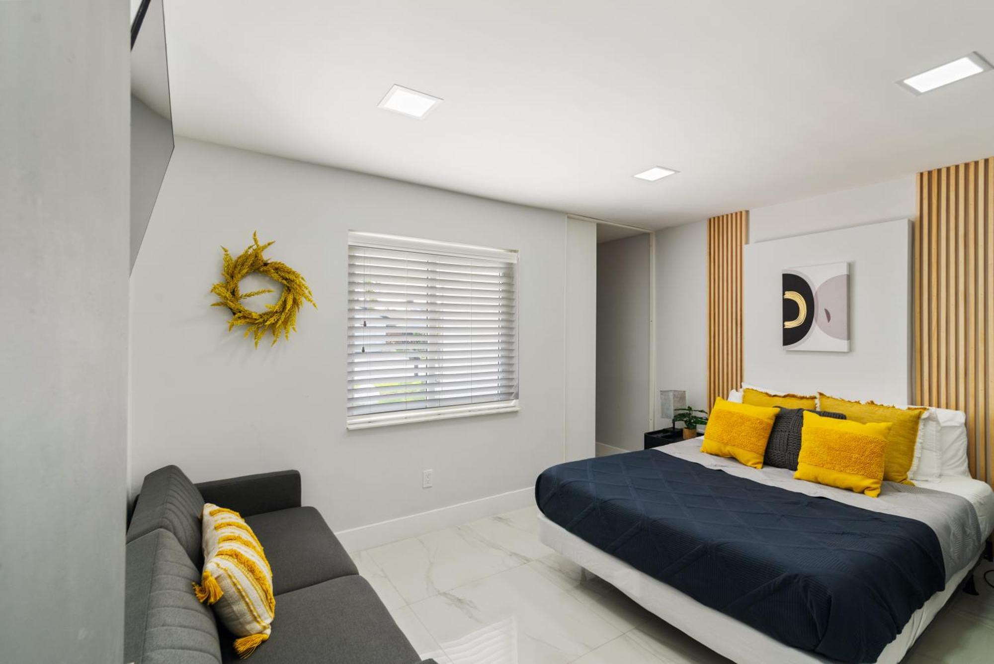 Holiday home Luxury House W Heated Pool & Jacuzzi