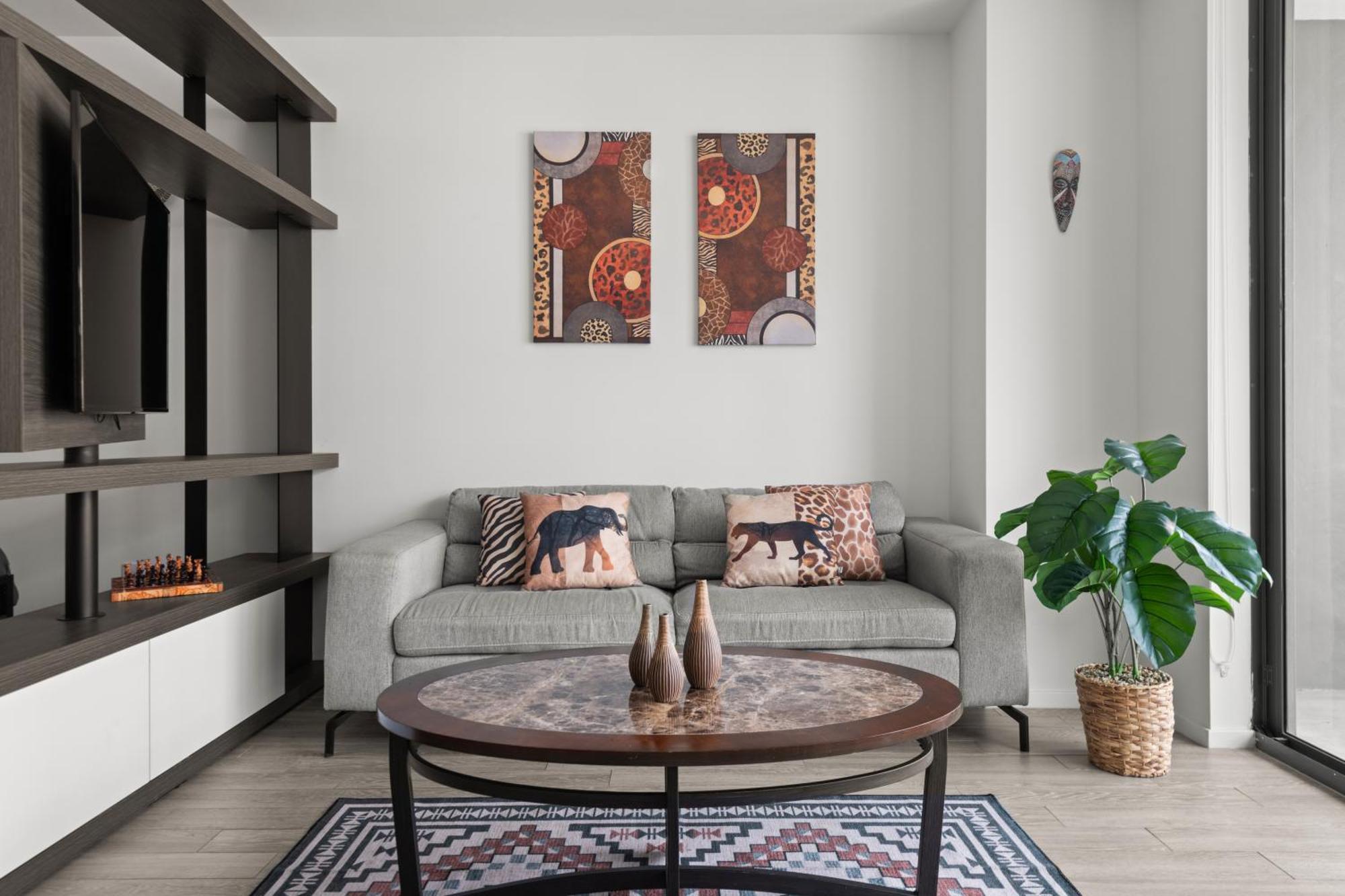 Breezy Luxury Residences - Near Kaseya Center Miami