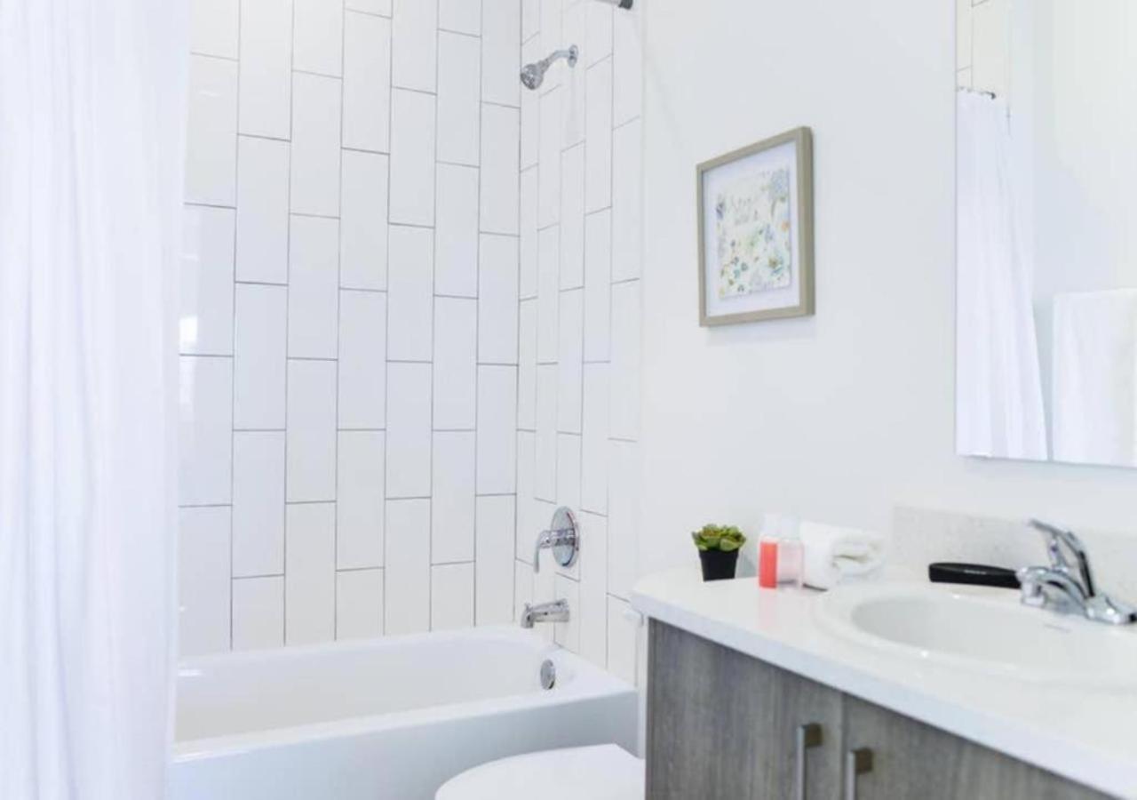 Modern Townhouse 18 Min From The Beach & Aventura - Th1 *