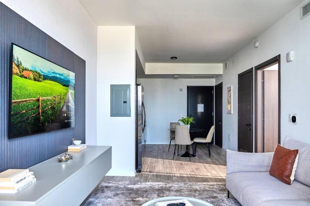Ocean Front View Stylish In Downtown Apartment *