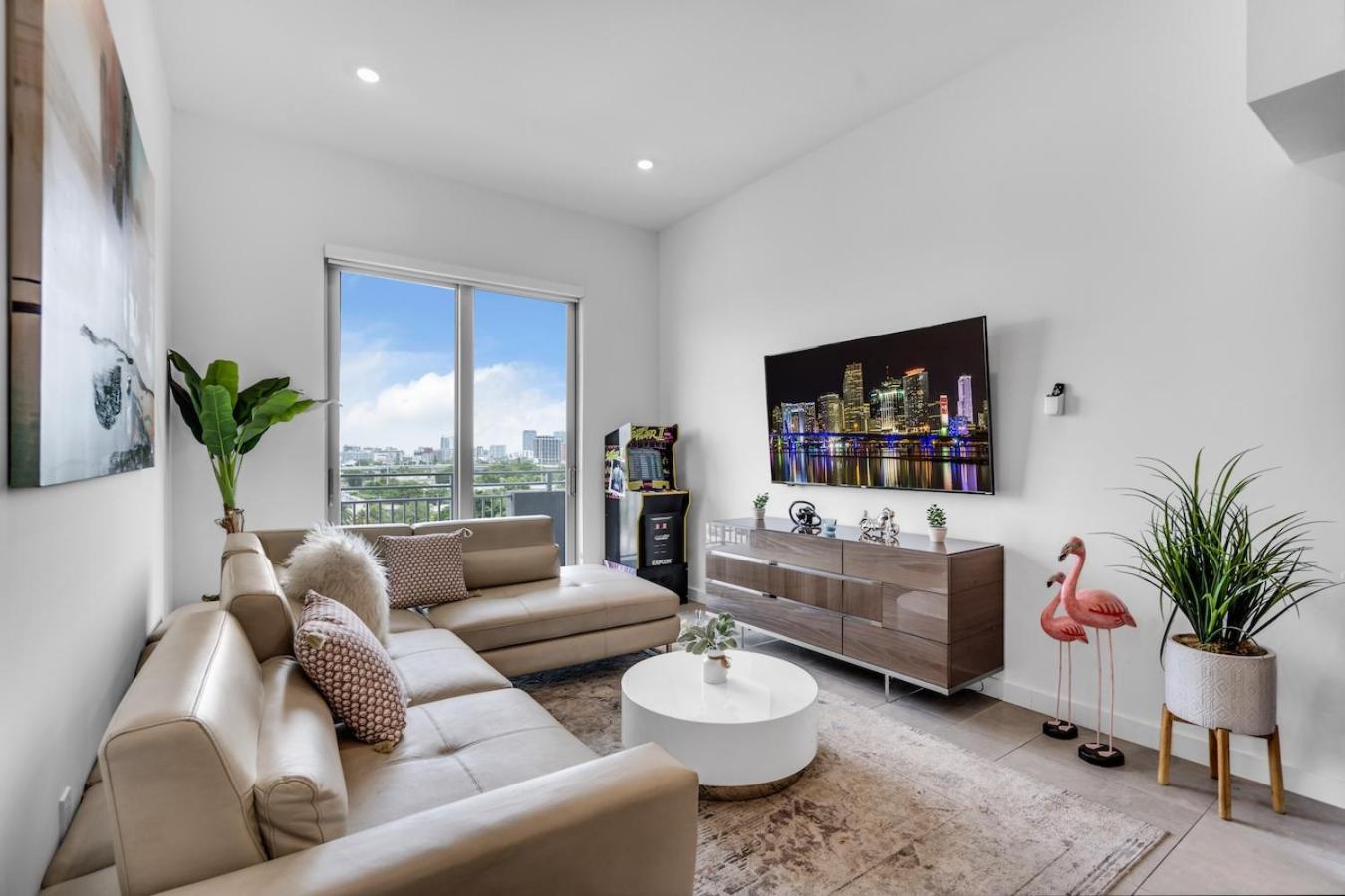 Urban Escape 3 Bed Unit Near Brickell And Wynwood Miami