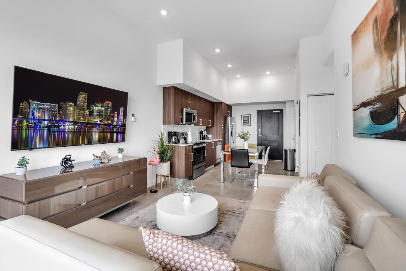 Urban Escape 3 Bed Unit Near Brickell And Wynwood Apartment *