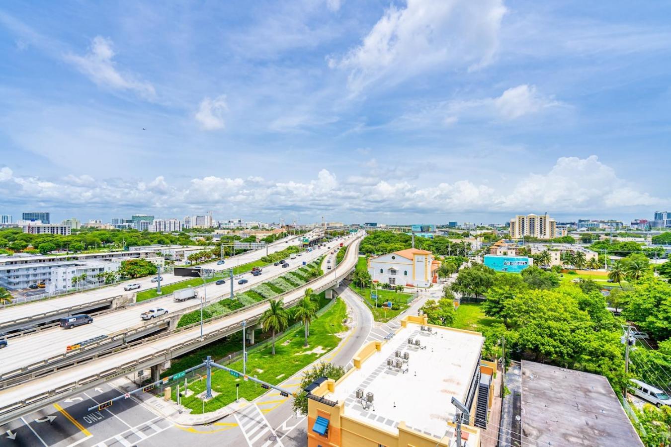 Urban Escape 3 Bed Unit Near Brickell And Wynwood *