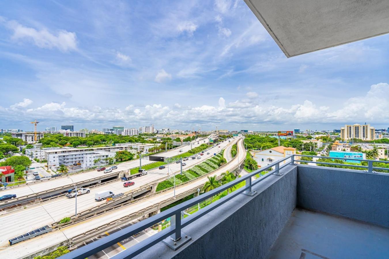 Urban Escape 3 Bed Unit Near Brickell And Wynwood