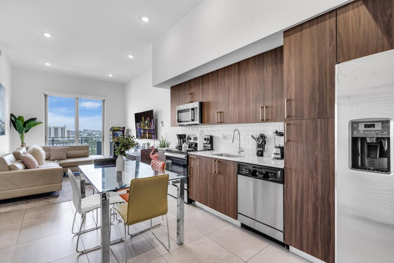 Urban Escape 3 Bed Unit Near Brickell And Wynwood * Miami