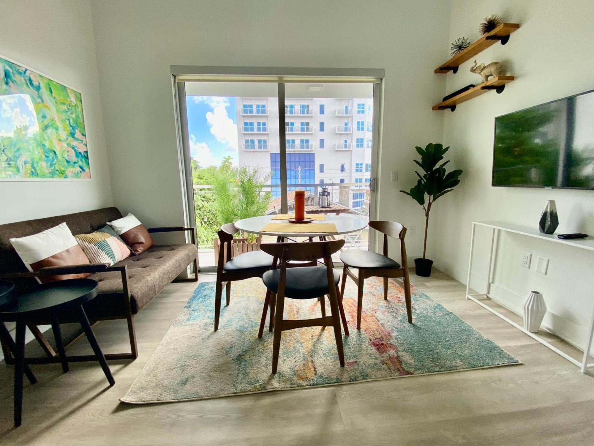 Aerie Aparthotel Miami