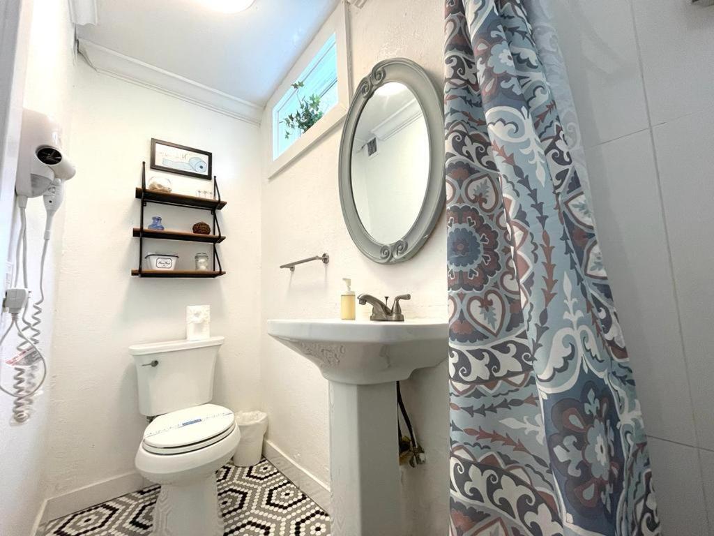 Private With Free Parking Homestay