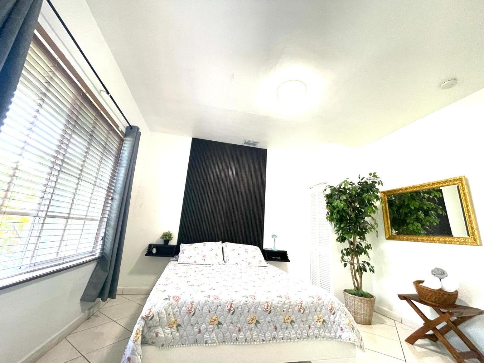 Private Next To Calle Ocho * Miami