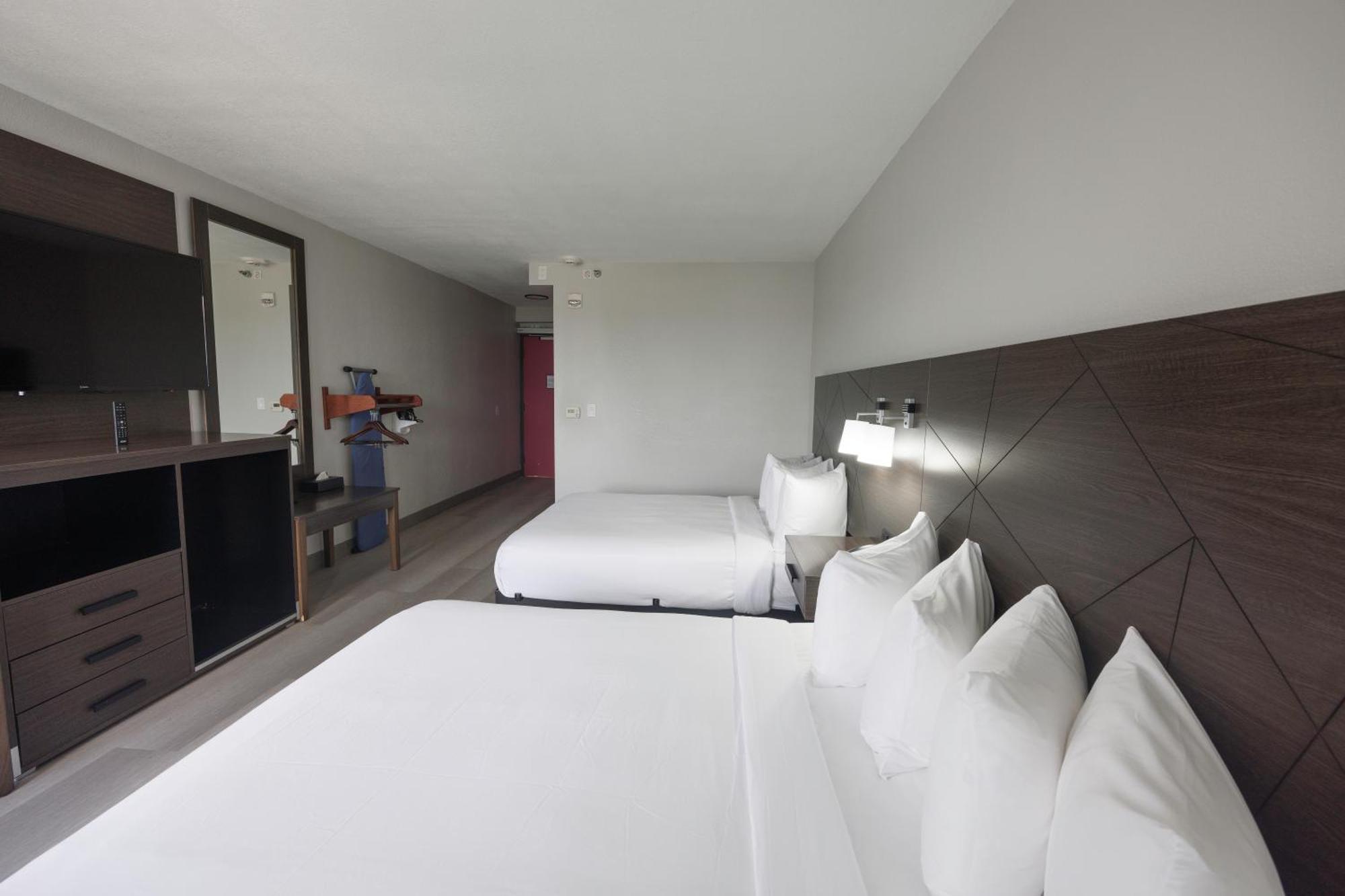 Miami Airport Hotel 3*