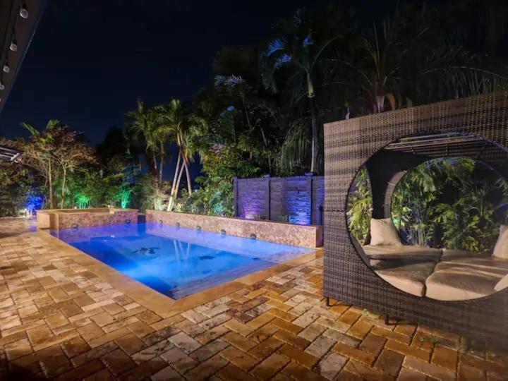 Avatar Luxe 5br W Cinema, Pool, Game & Bbq * Miami