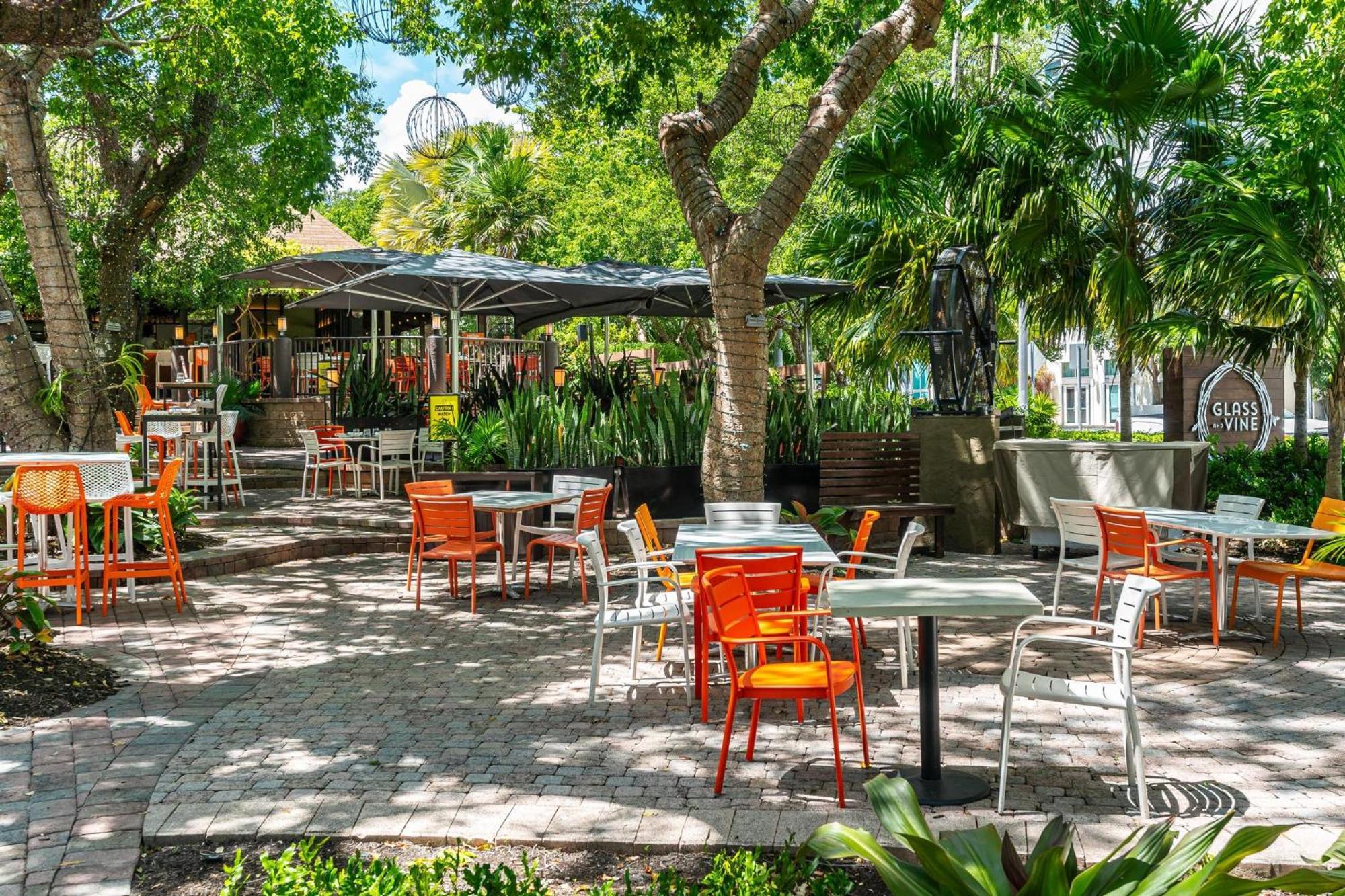 Renovated Coconut Grove Includes Parking