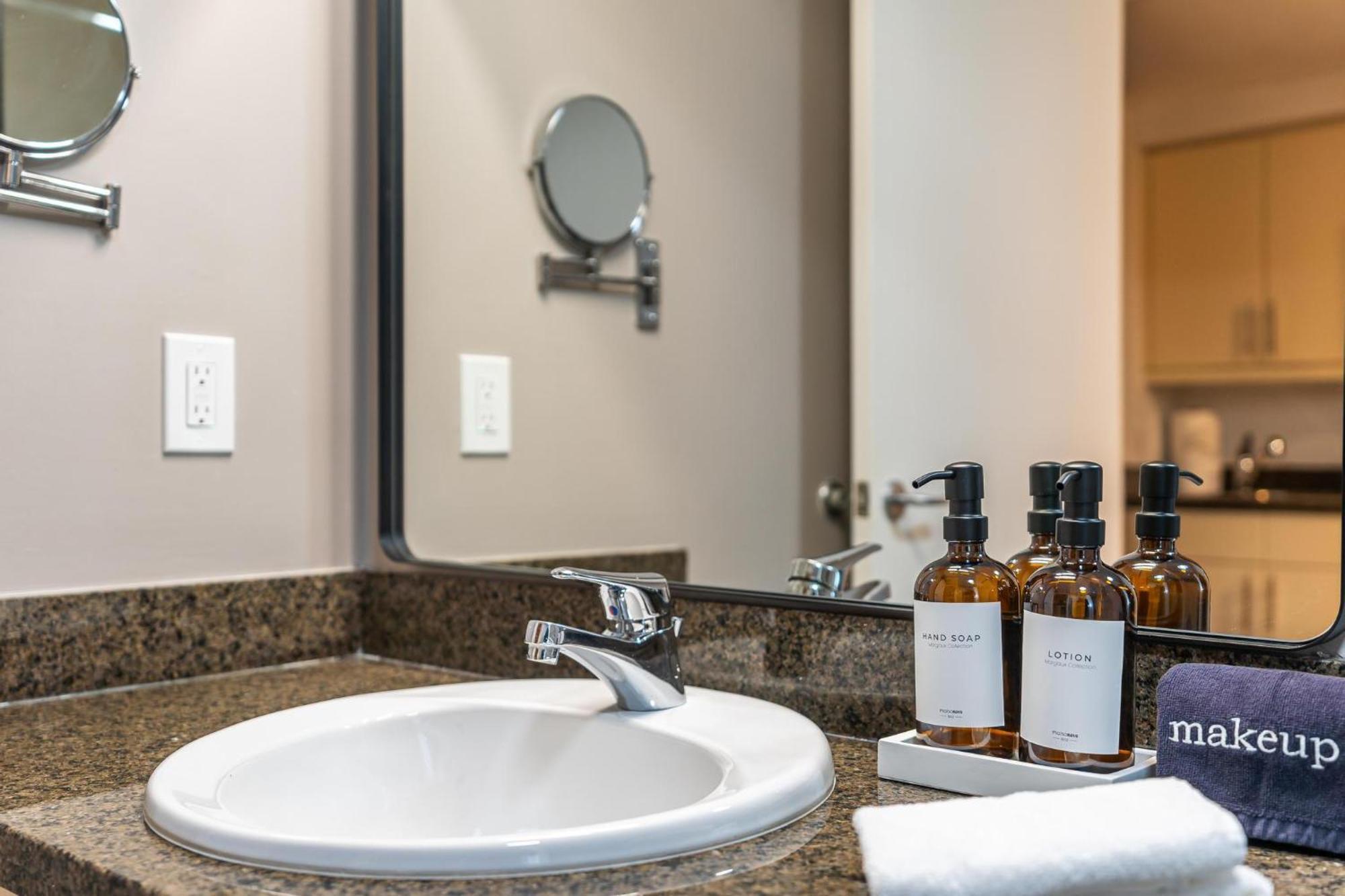 Renovated Coconut Grove Includes Parking Apartment *