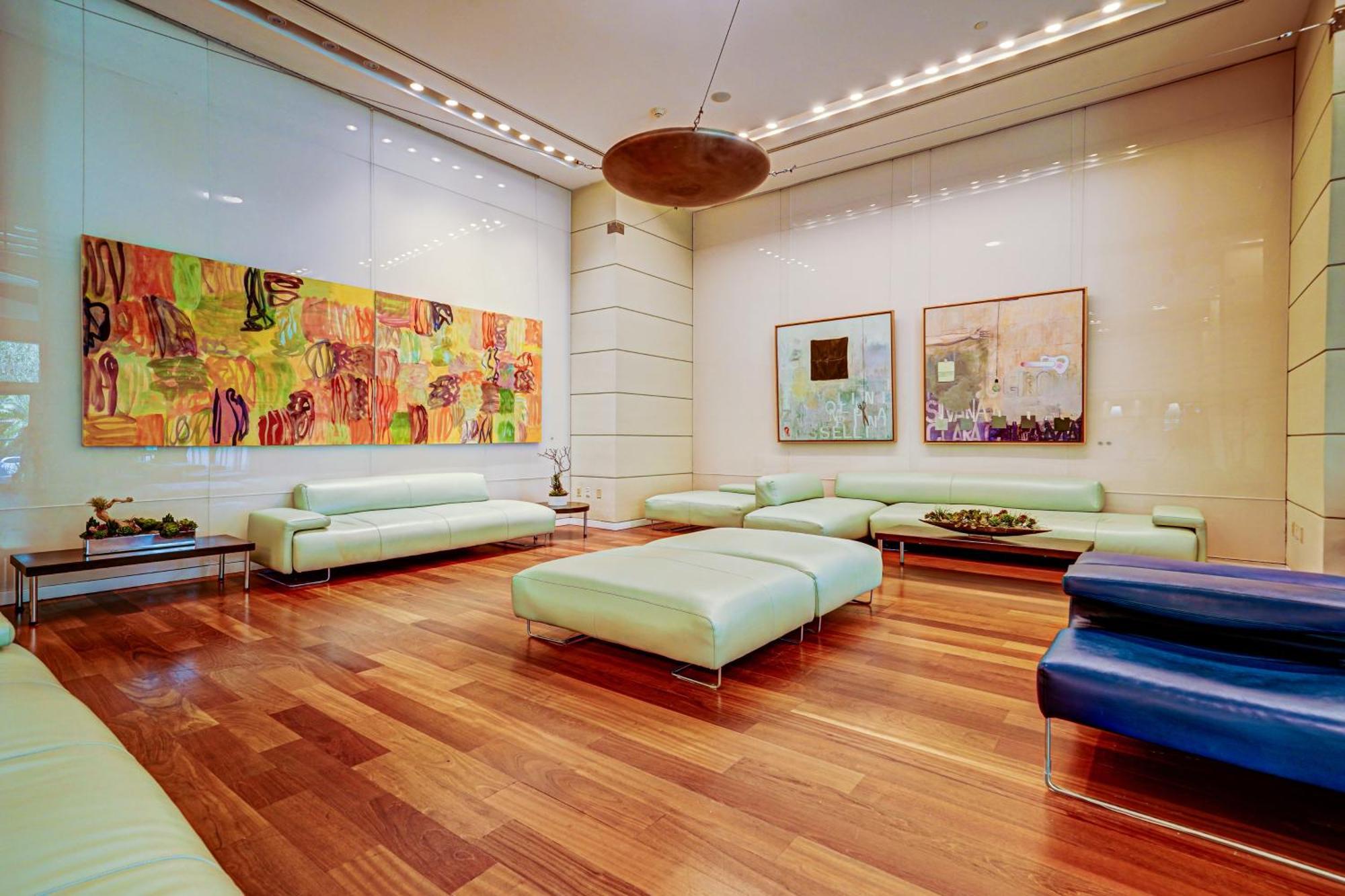 Renovated Coconut Grove Includes Parking * Miami