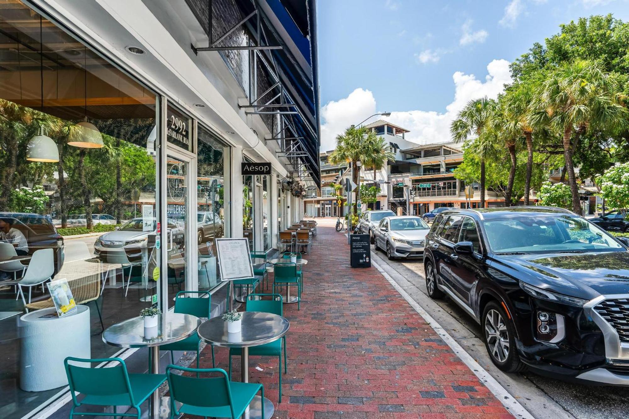 Renovated Coconut Grove Includes Parking