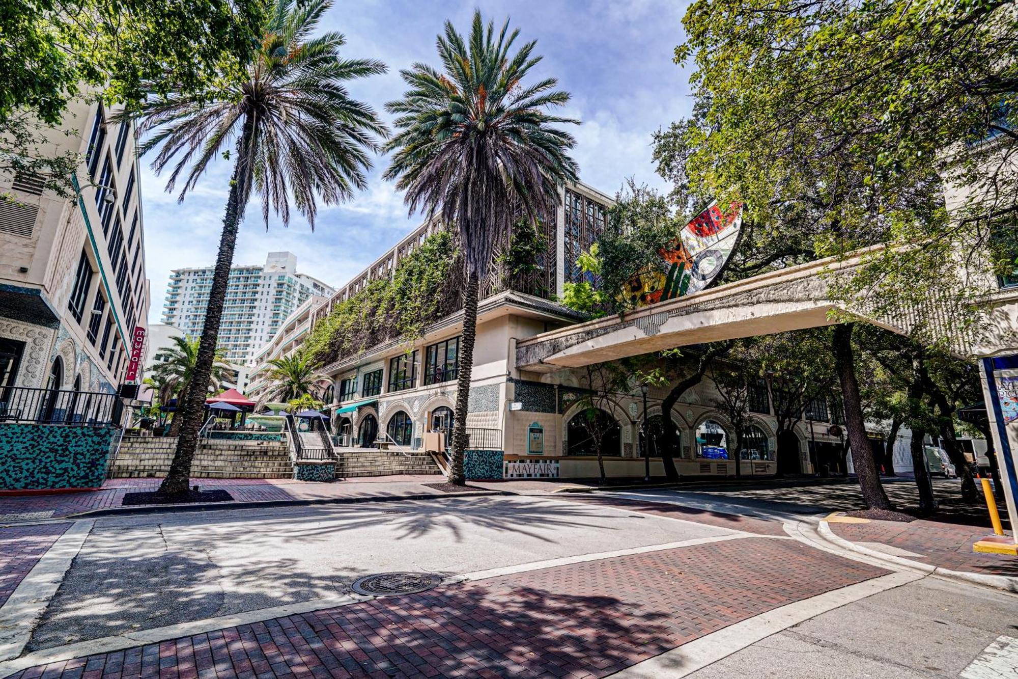 Apartment Renovated Coconut Grove Includes Parking
