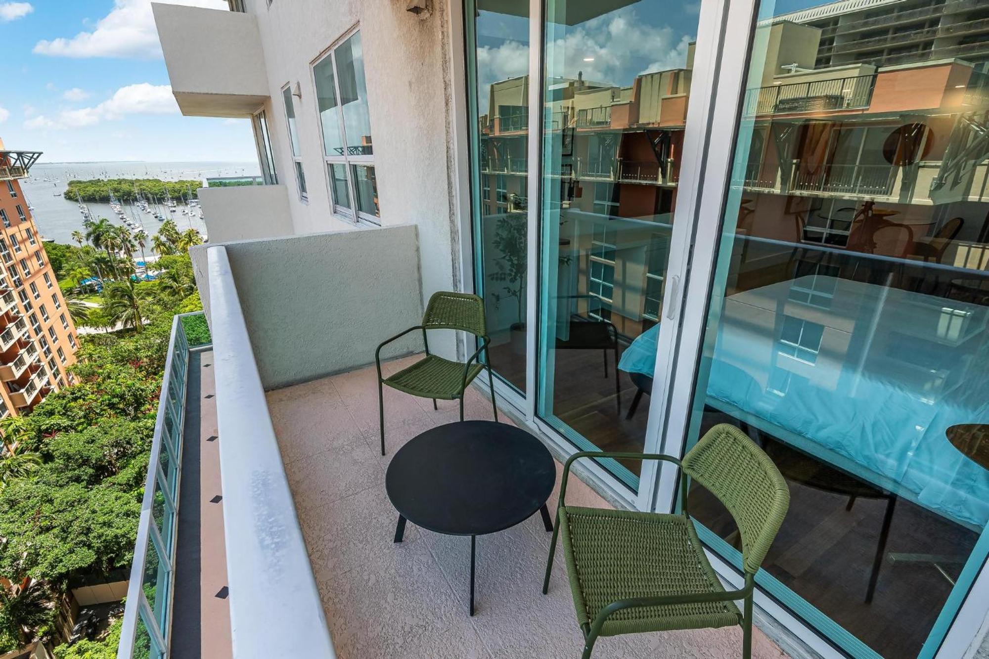 Renovated Coconut Grove Includes Parking