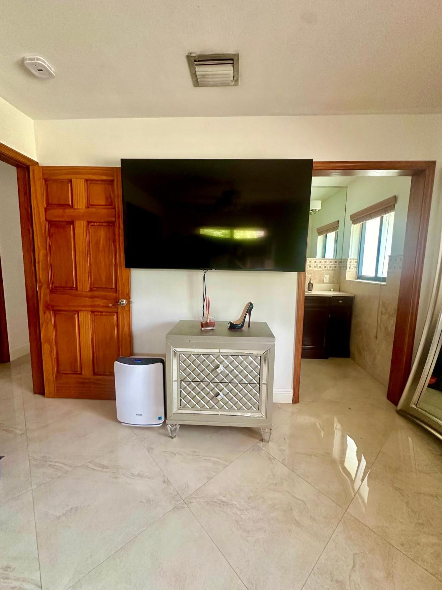 Heated Pool Hot Tub Holiday home Miami
