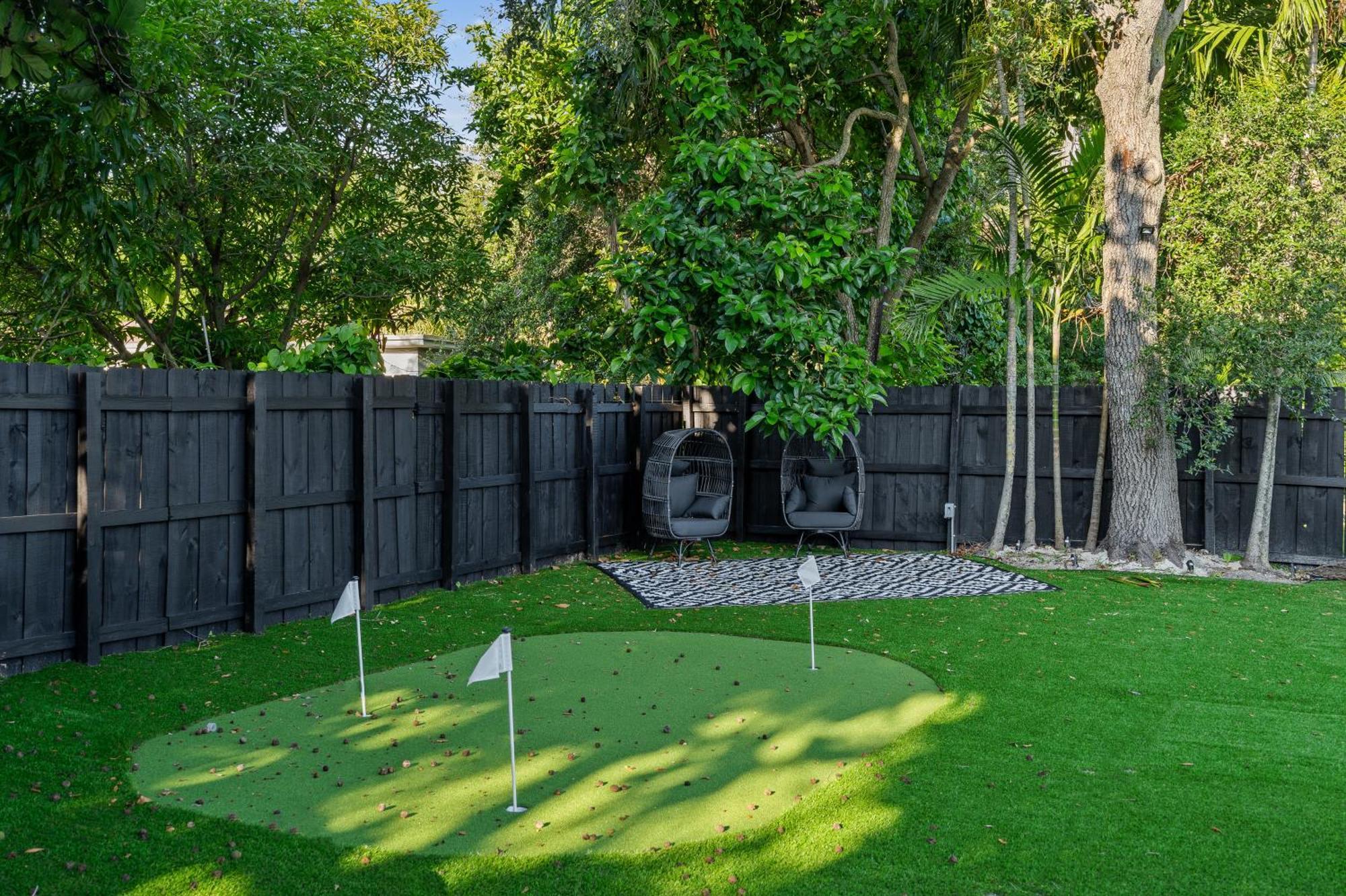 - Your Exclusive Luxury Escape With Private Pool And Mini Golf Miami