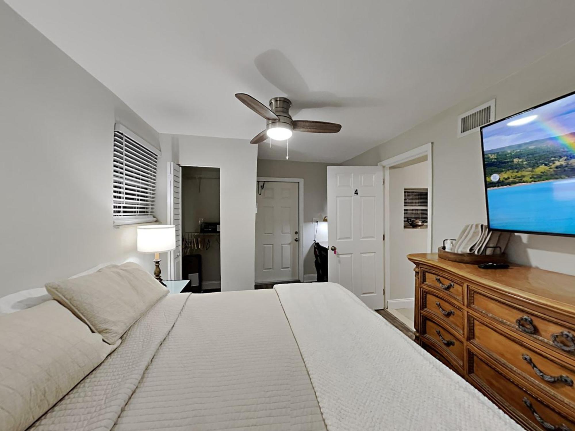 Private At Centrally Located With Free Parking Homestay Miami