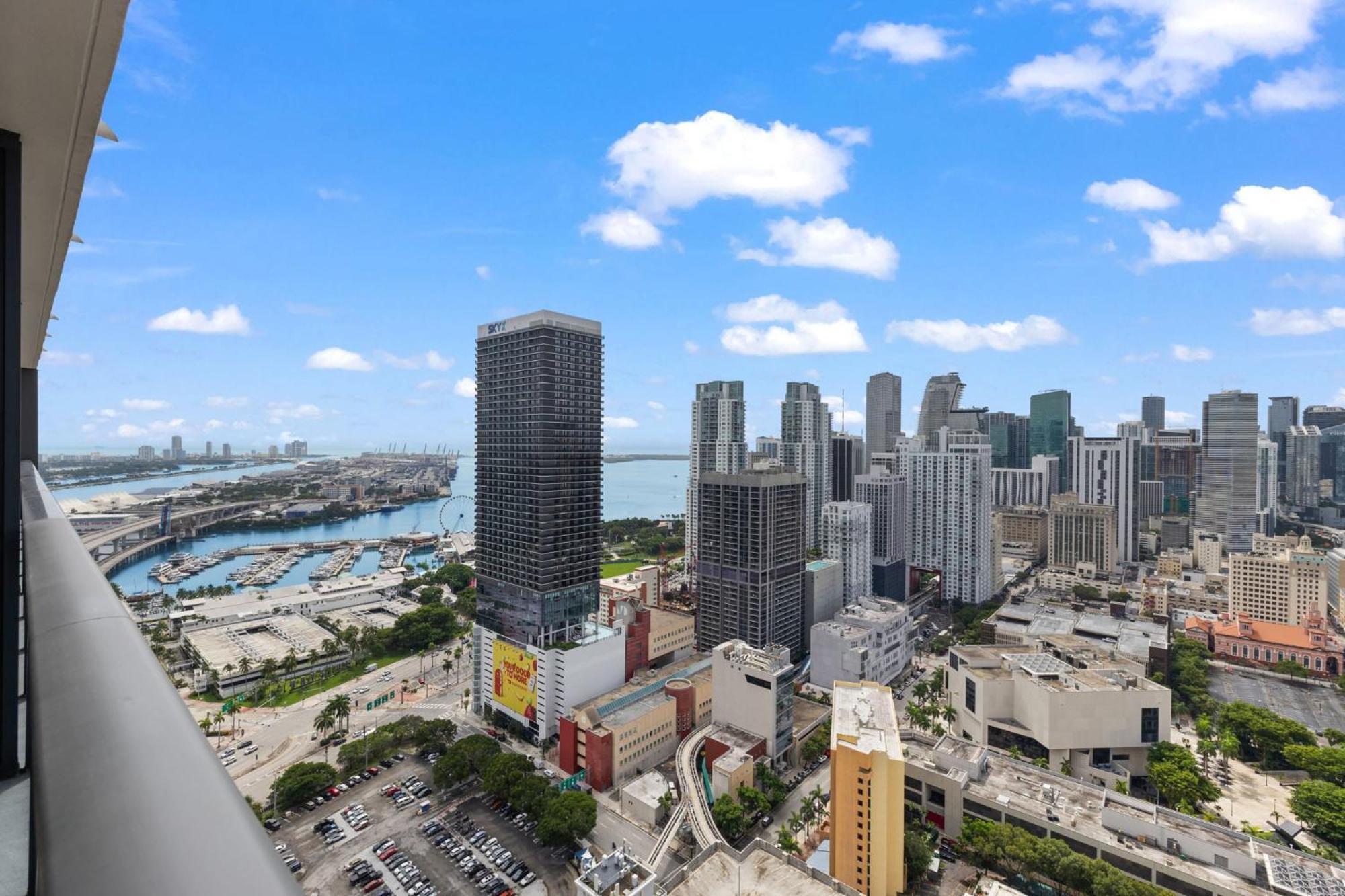 Apartment Ultimate Elegance With Panoramic Views