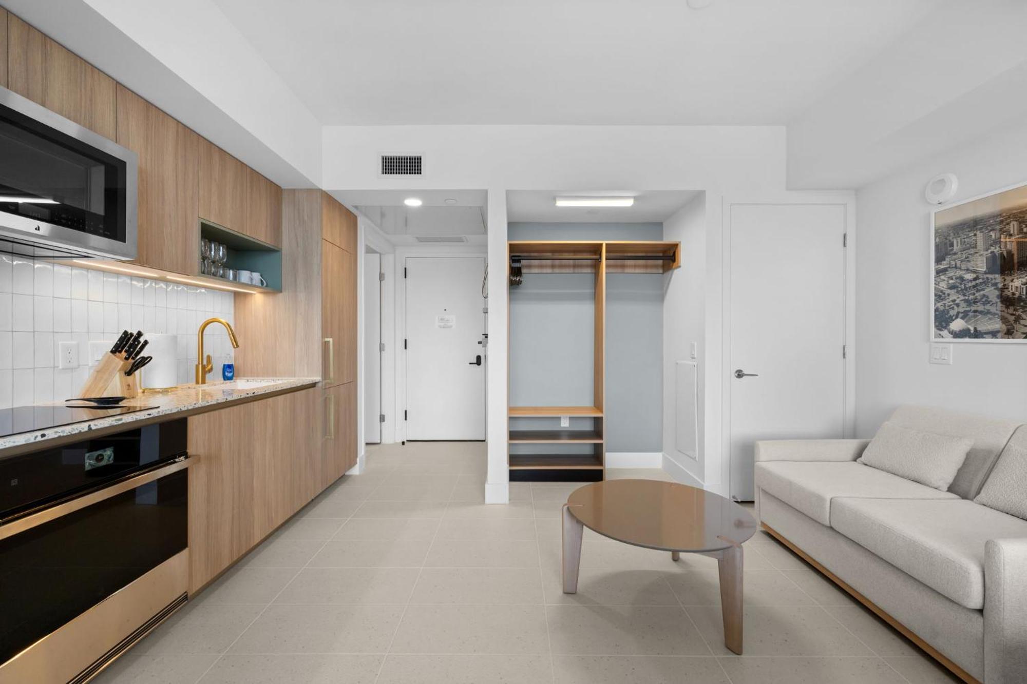 Ultimate Elegance With Panoramic Views Apartment Miami