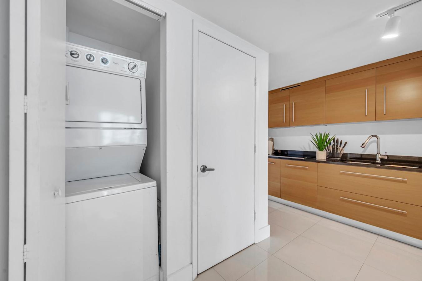 Apartment Unique 1br Icon Brickell Waterviews-freespa Miami