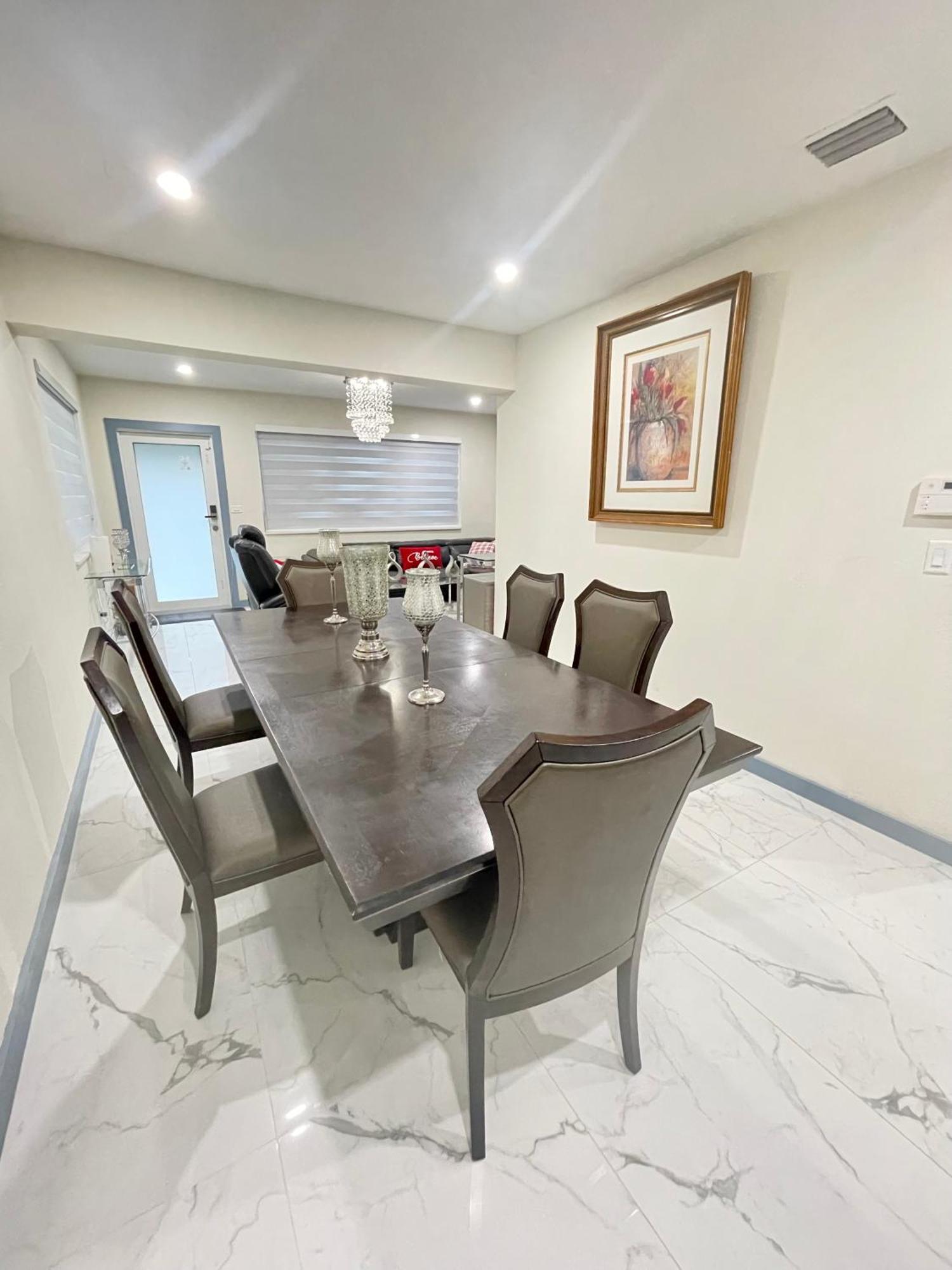 Holiday home Reywant Investments Inc Near Hardrock Casino