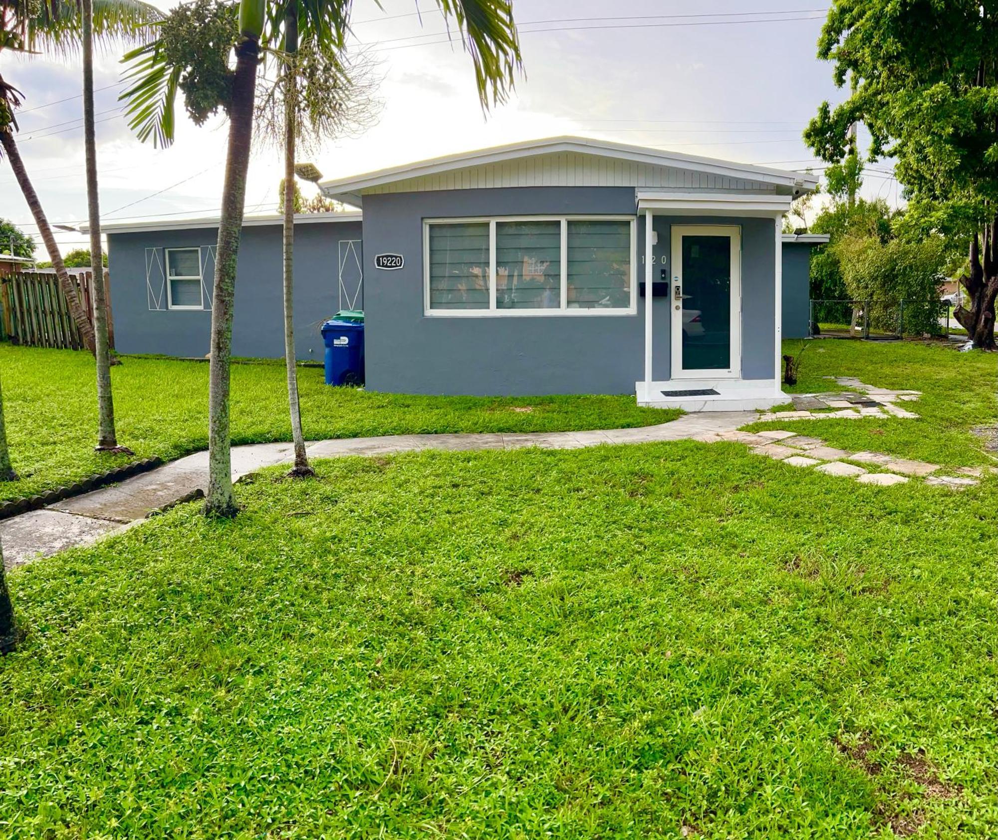 Reywant Investments Inc Near Hardrock Casino Holiday home *