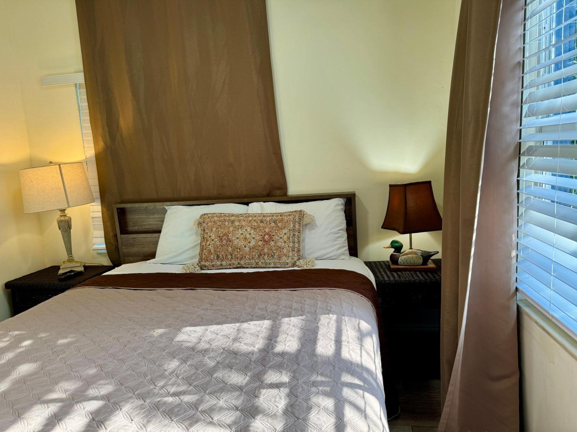 Homestay Private At Centrally Located With Free Parking