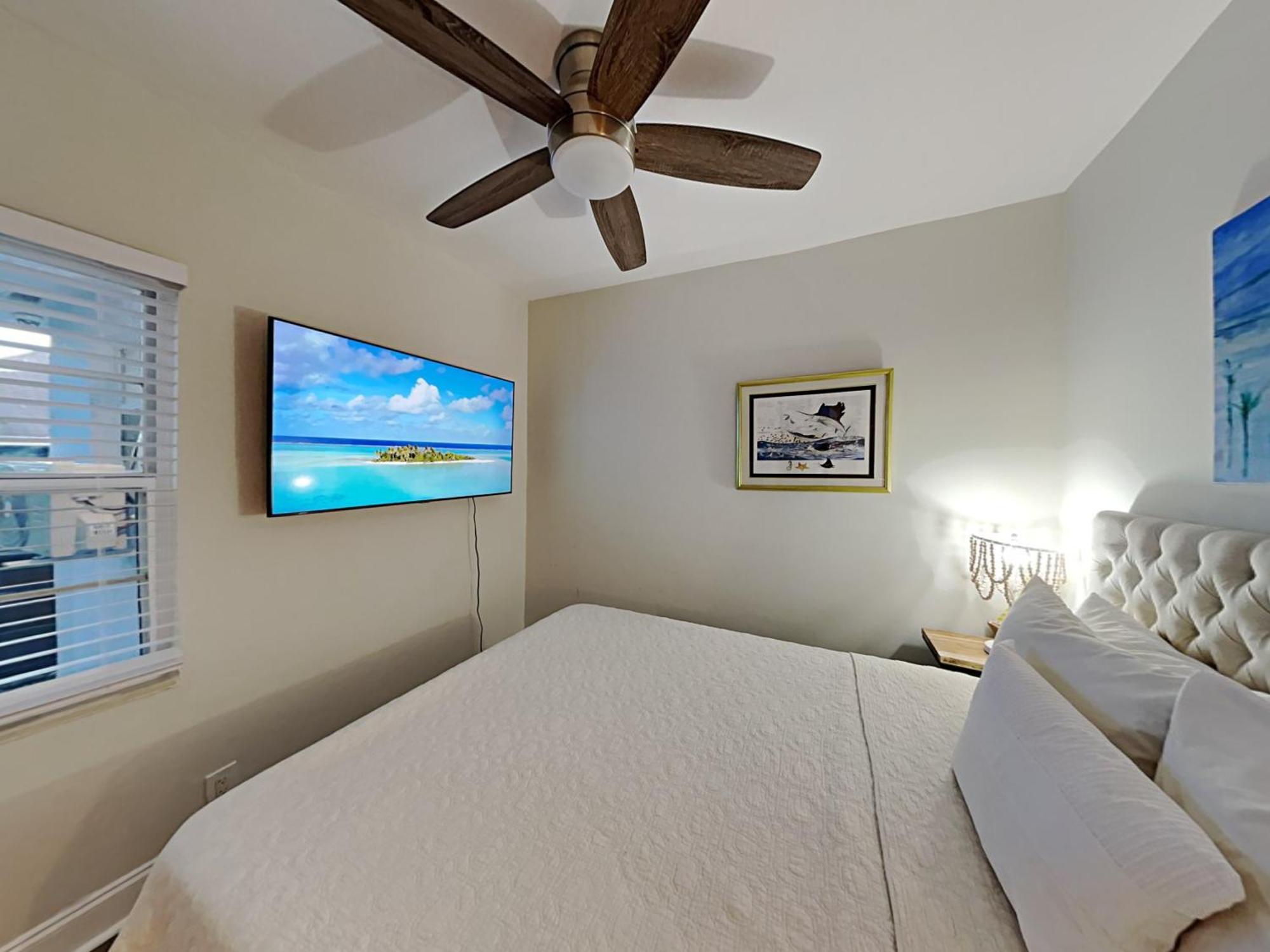 Private At Centrally Located With Free Parking Homestay