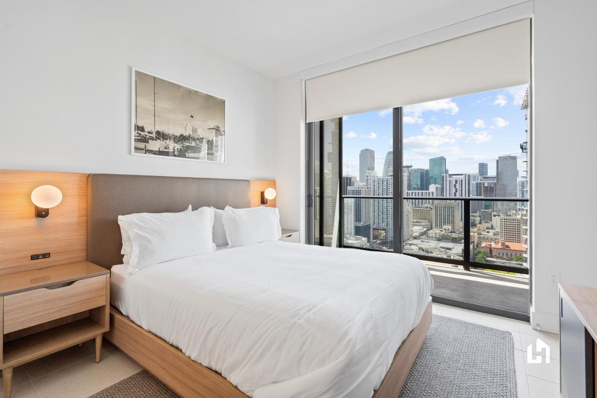 Stylish With Partial Ocean Views In Downtown!