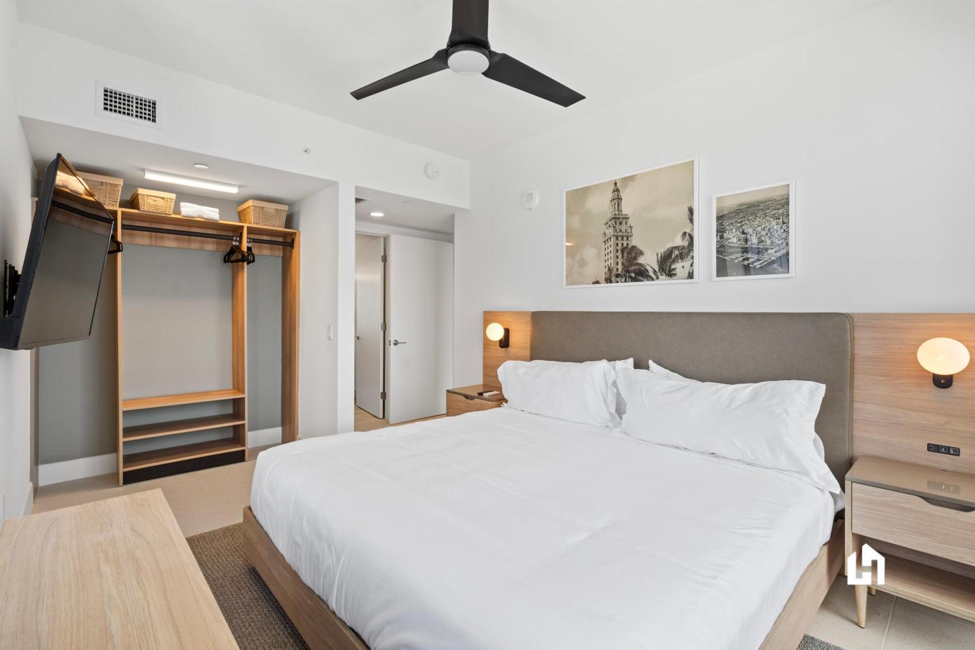 Apartment Stylish With Partial Ocean Views In Downtown! *