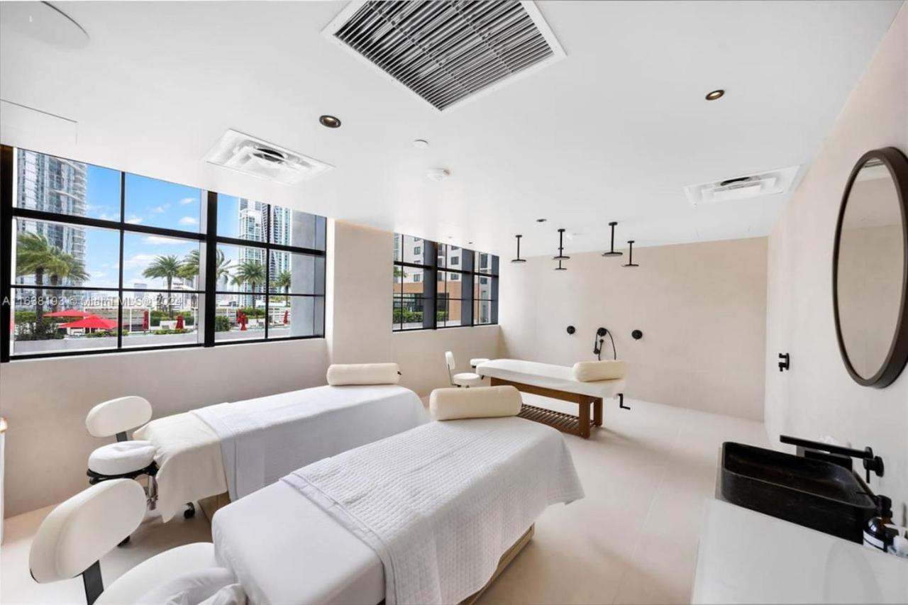 2 Bedroom At Gale Downtown Pool Gym * Miami
