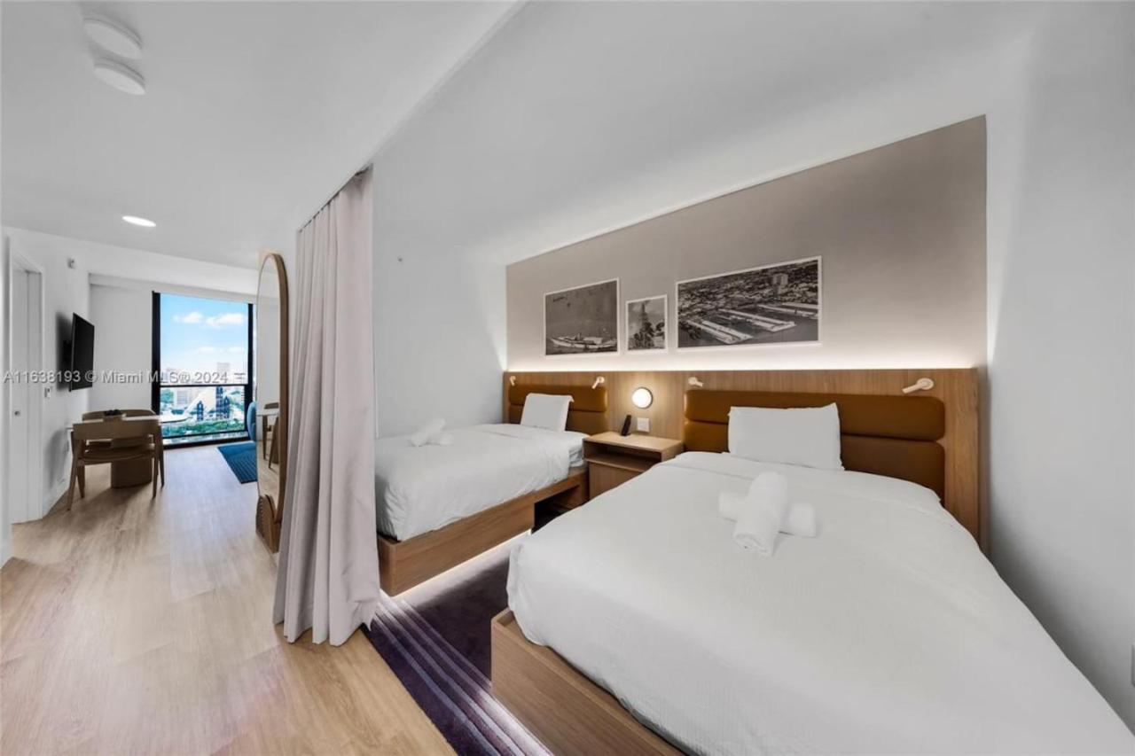 2 Bedroom At Gale Downtown Pool Gym Apartment *