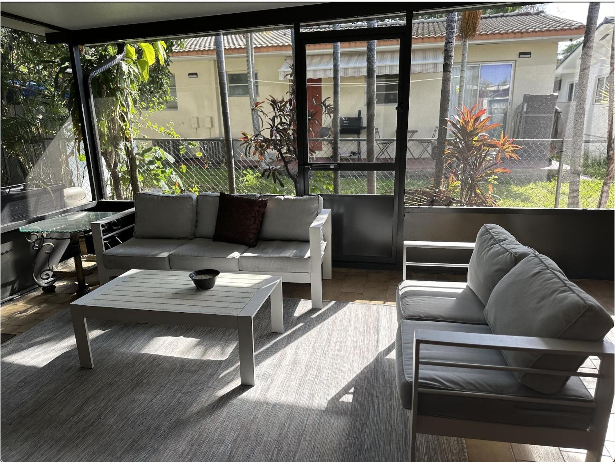Tropical Oasis Homestay *