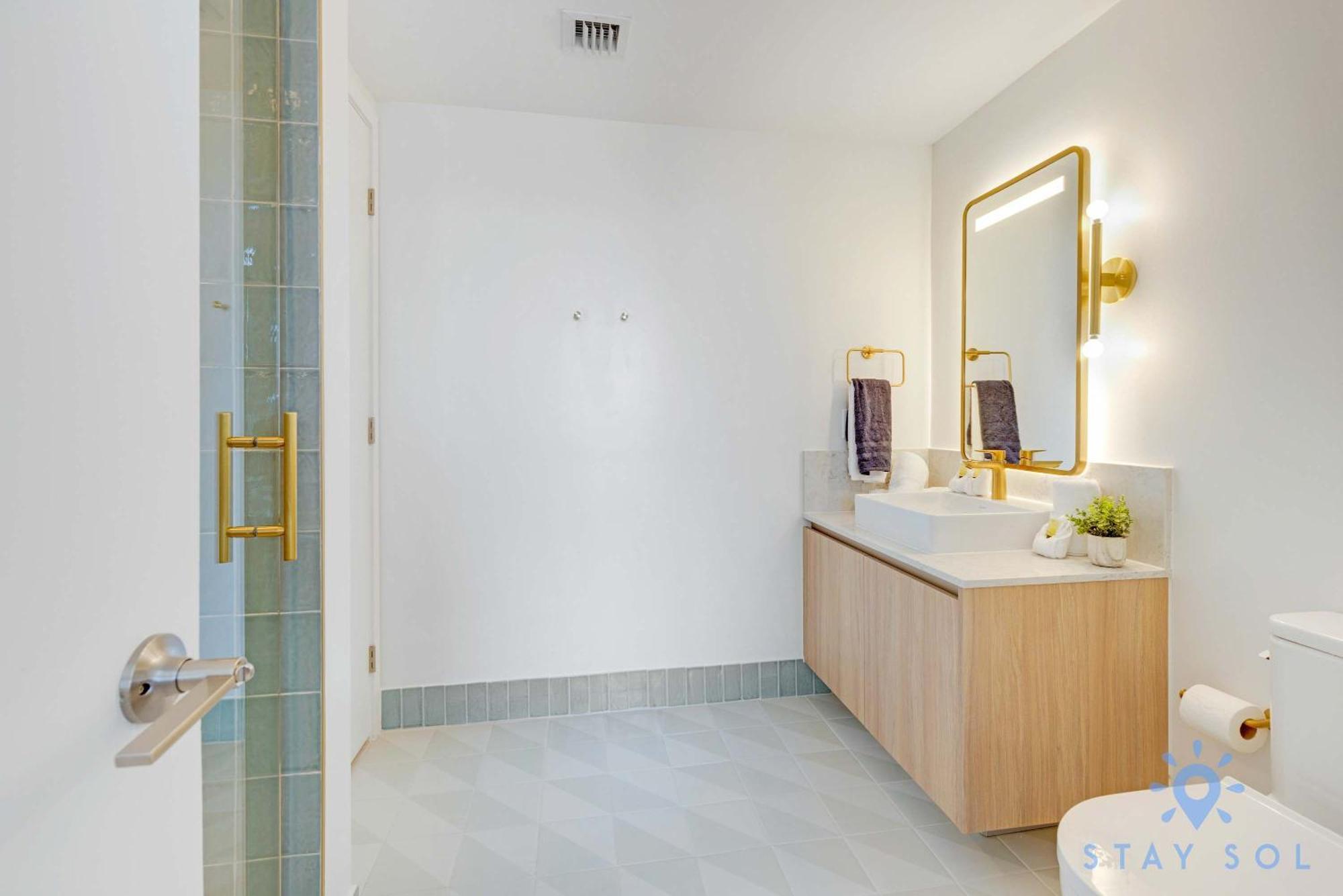Apartment Luxury 2 Bedrooms Balcony Pool & Gym Miami