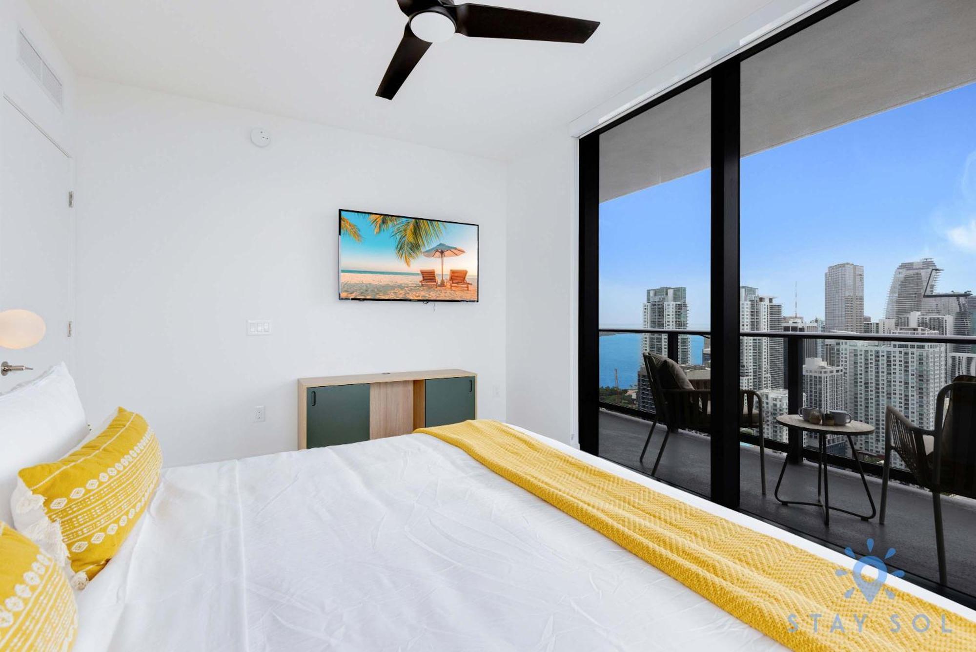 Apartment Luxury 2 Bedrooms Balcony Pool & Gym Miami